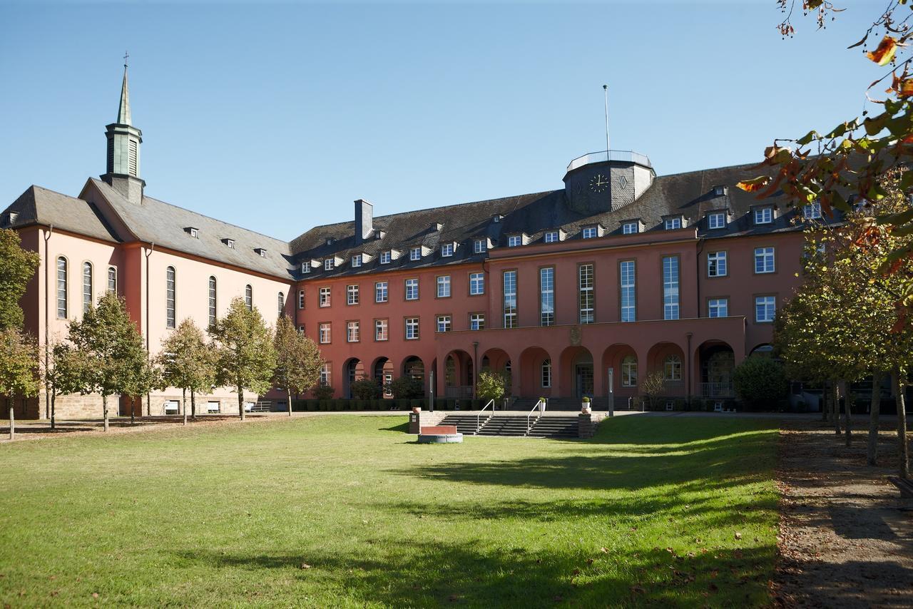 Robert-Schuman-Haus Hotel Trier Bagian luar foto