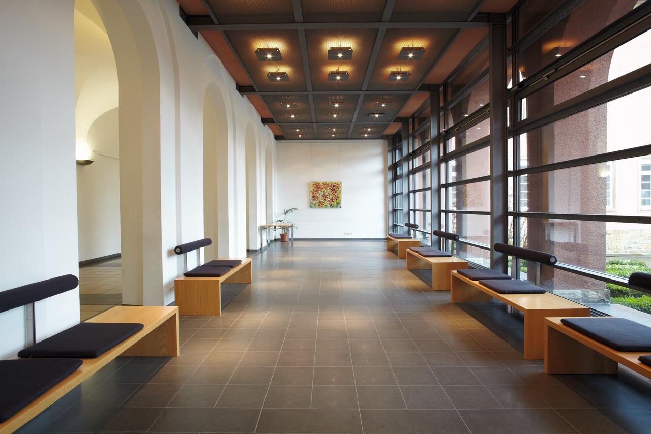 Robert-Schuman-Haus Hotel Trier Bagian luar foto