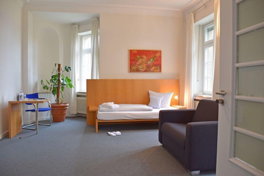 Robert-Schuman-Haus Hotel Trier Bagian luar foto