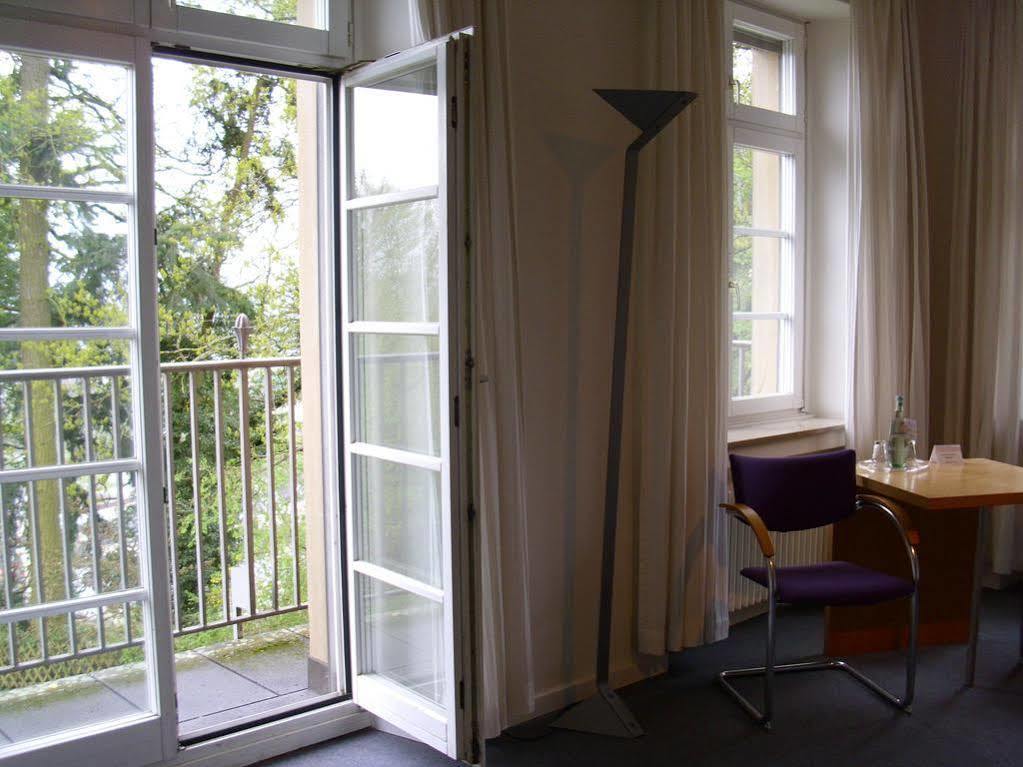 Robert-Schuman-Haus Hotel Trier Bagian luar foto