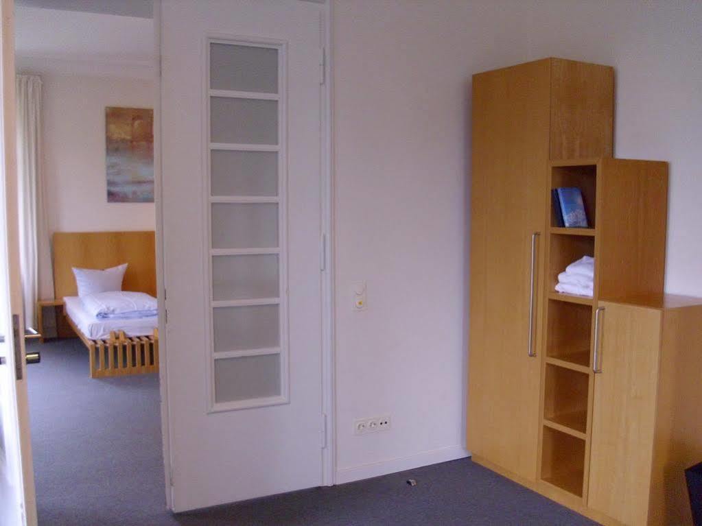 Robert-Schuman-Haus Hotel Trier Bagian luar foto