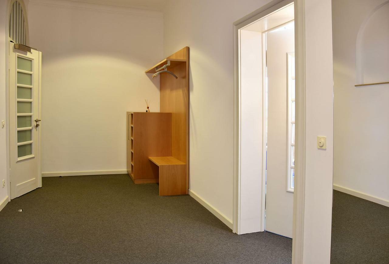 Robert-Schuman-Haus Hotel Trier Bagian luar foto